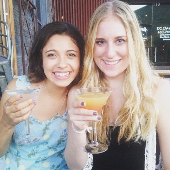 Meet your Posher, Caroline - Picture 2 of 2